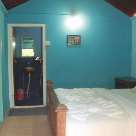 Sea Bird Beach Cafe & Cottages Morjim Eksteriør billede