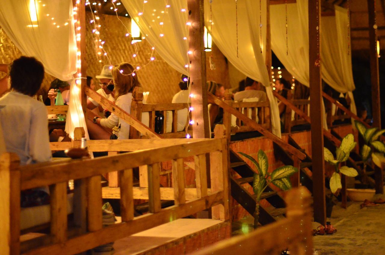 Sea Bird Beach Cafe & Cottages Morjim Eksteriør billede