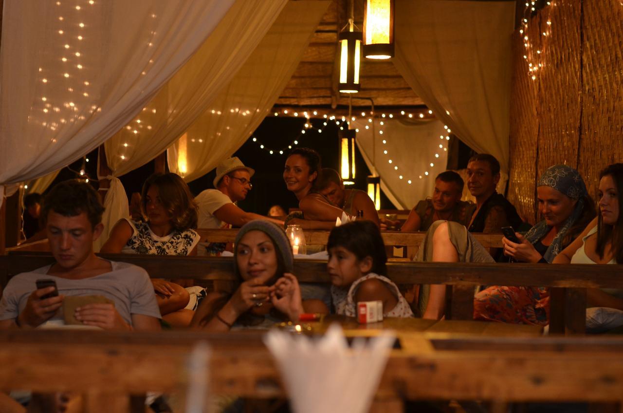 Sea Bird Beach Cafe & Cottages Morjim Eksteriør billede