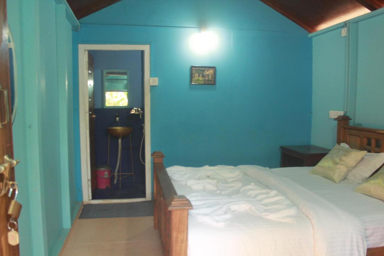 Sea Bird Beach Cafe & Cottages Morjim Eksteriør billede