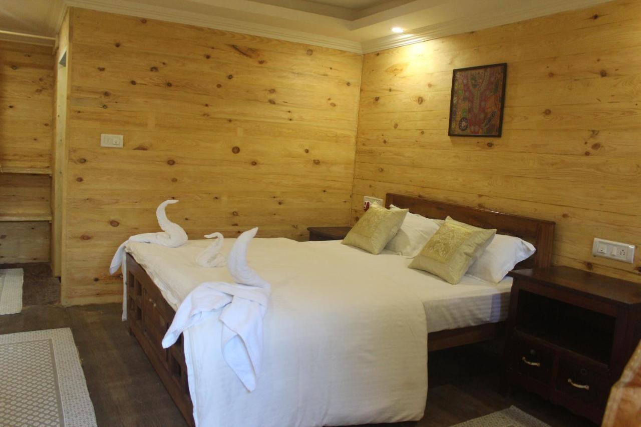 Sea Bird Beach Cafe & Cottages Morjim Eksteriør billede