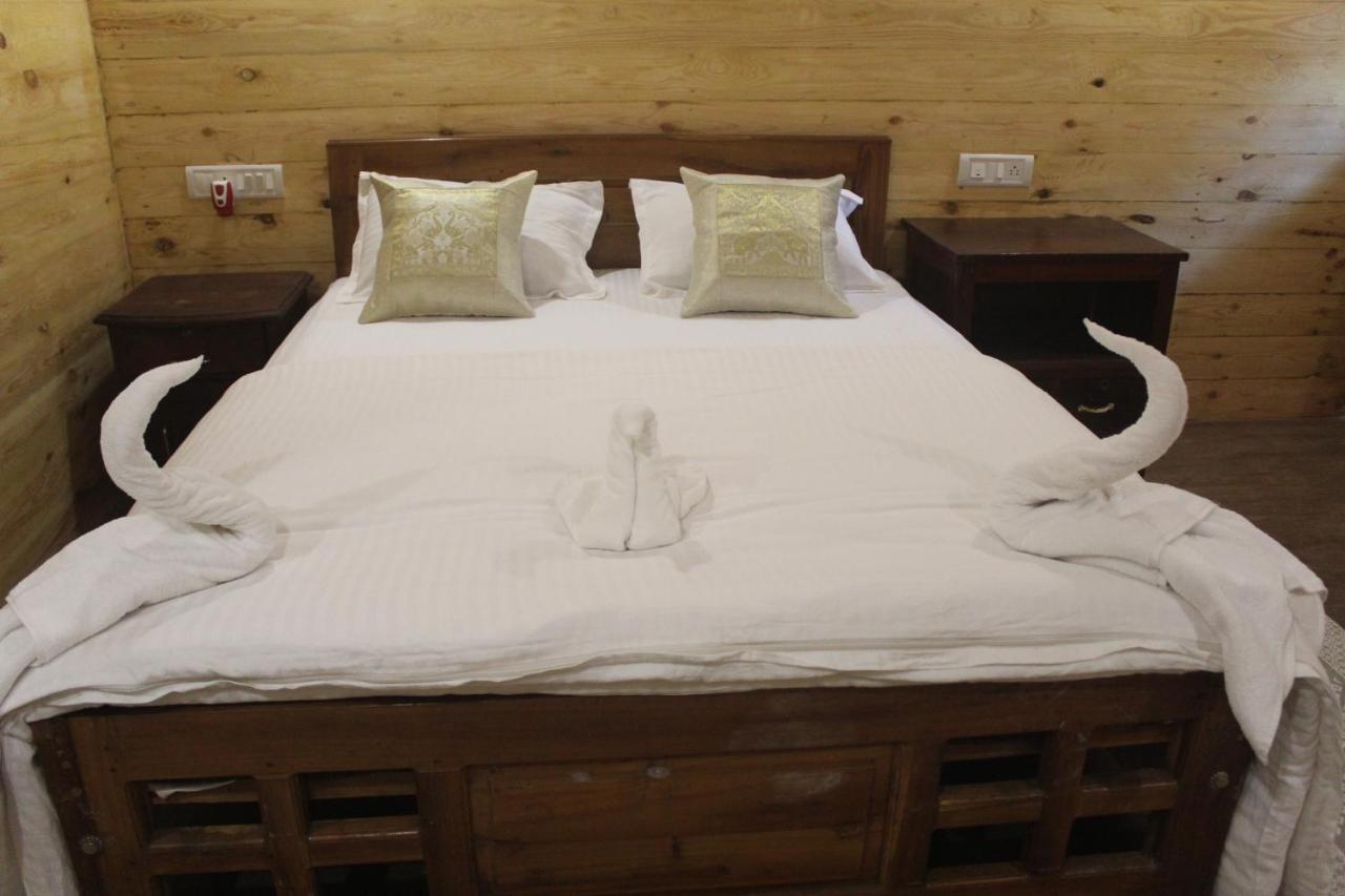 Sea Bird Beach Cafe & Cottages Morjim Eksteriør billede