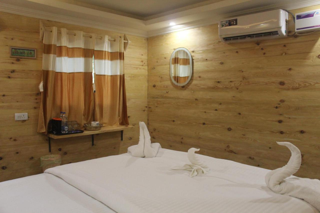 Sea Bird Beach Cafe & Cottages Morjim Eksteriør billede