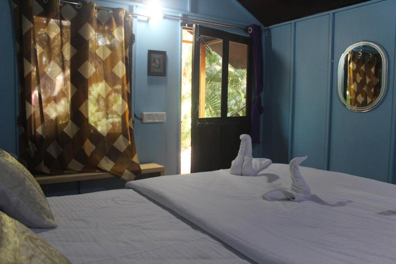 Sea Bird Beach Cafe & Cottages Morjim Eksteriør billede